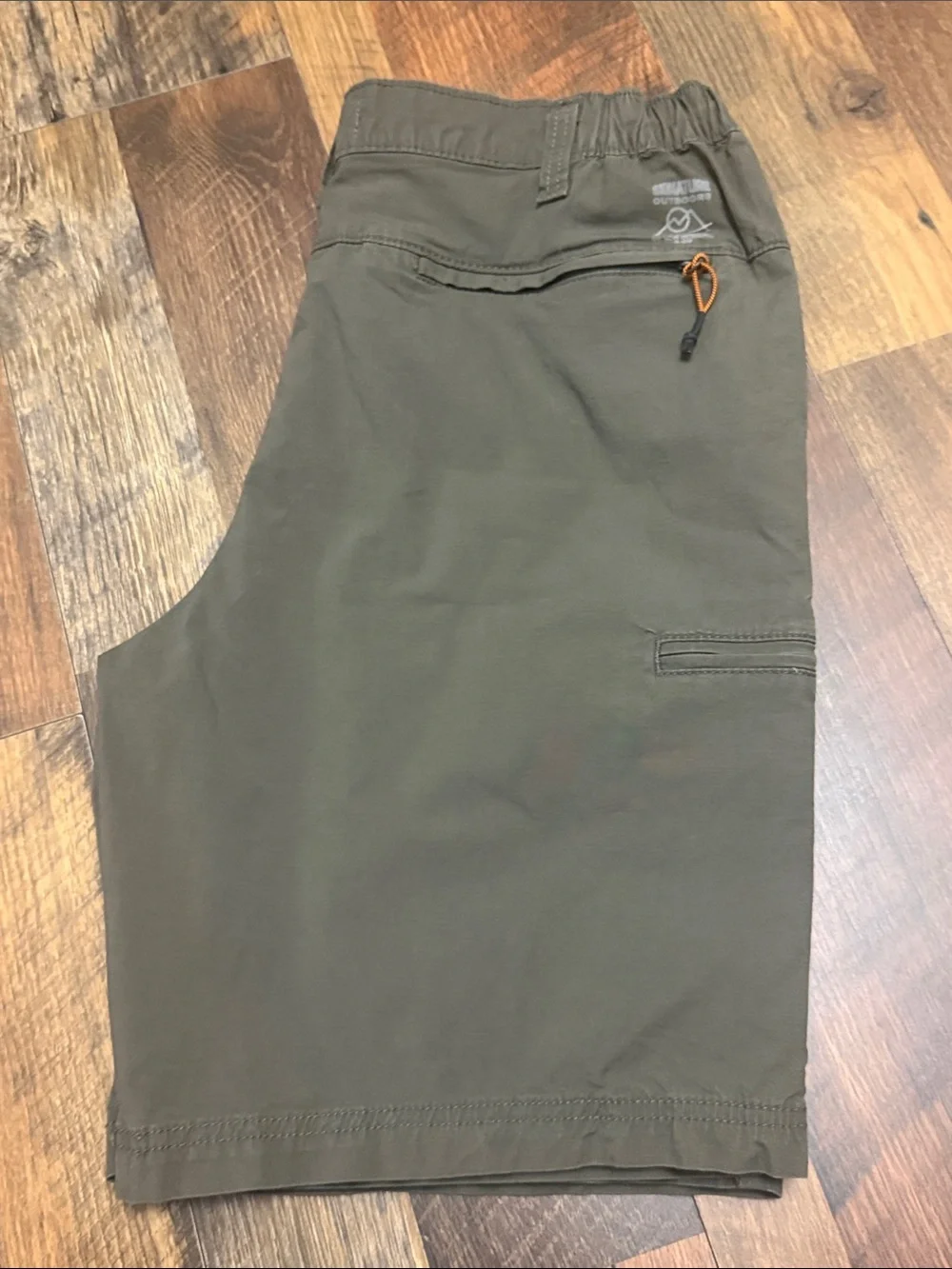 Signature Outdoors by Levi Strauss Cargo Hiking Shorts Olive Green W33 Stretch
